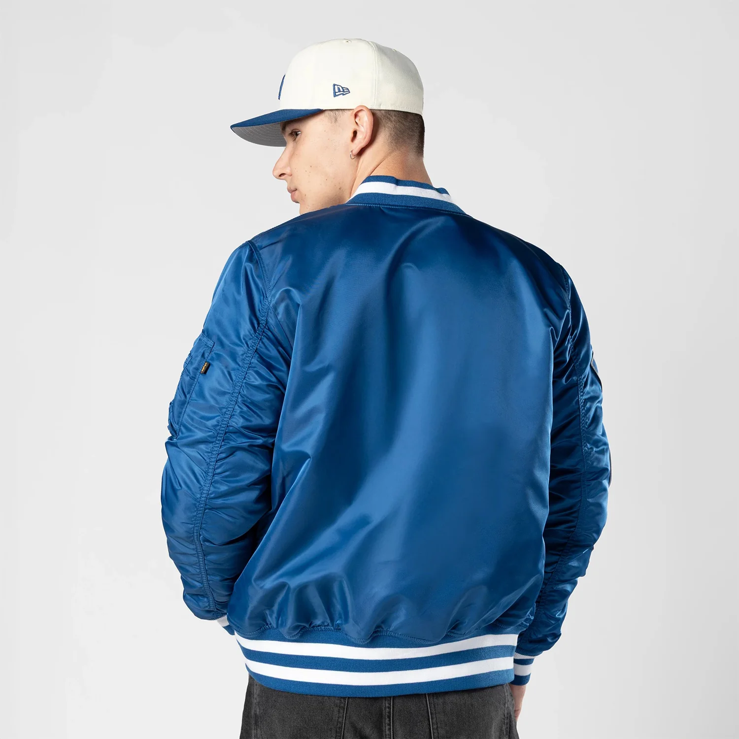 Los Angeles Dodgers Alpha Bomber Jacket -Mens - Image 6