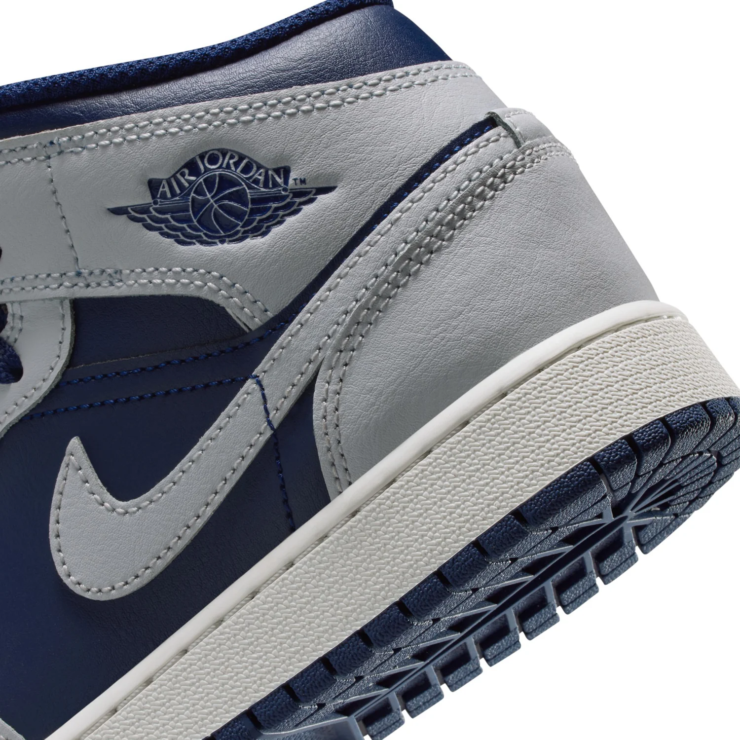 AJ 1 Mid -Youth - Image 7