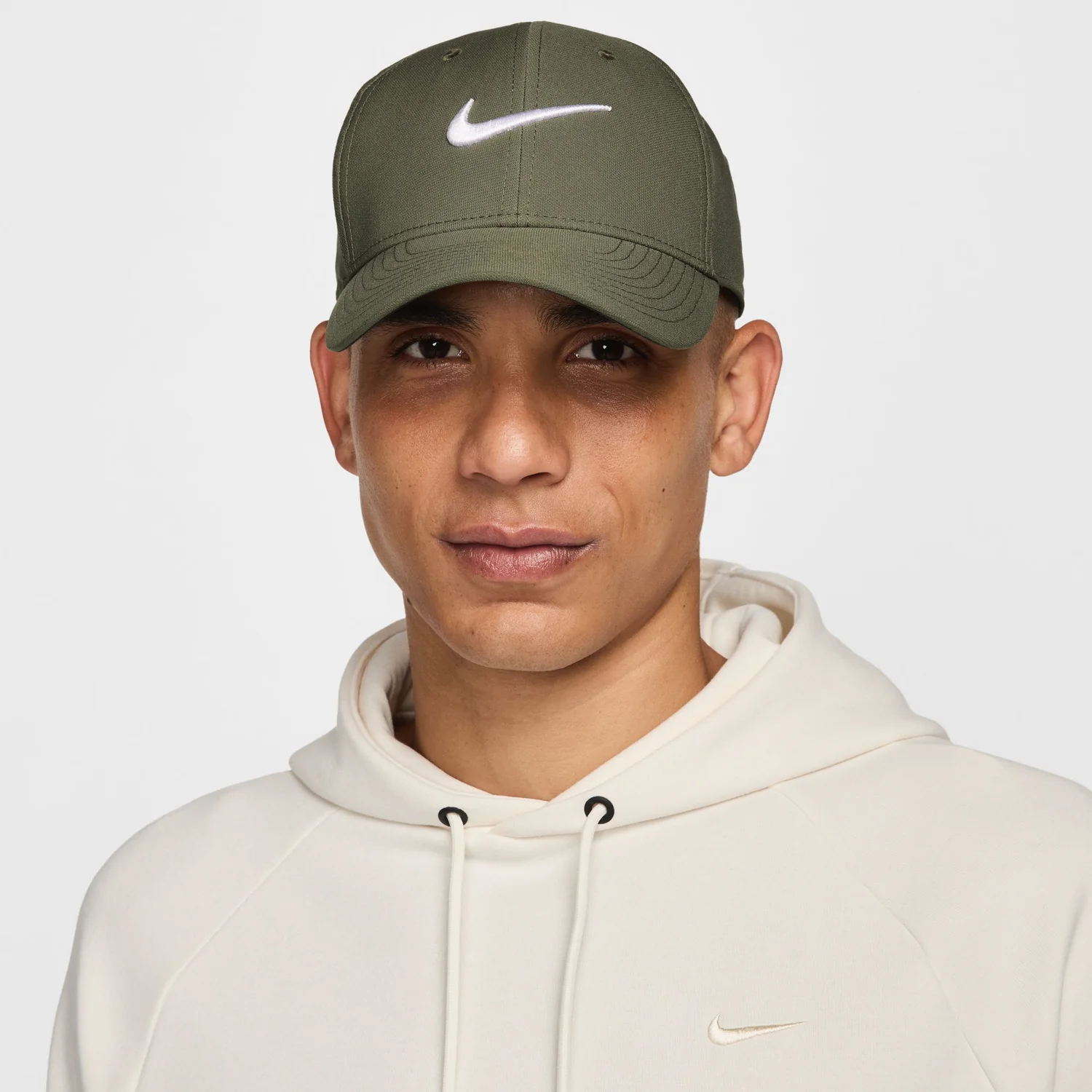 Nike Dri-Fit Club Cap Structured Swoosh Performance Strapback - Image 2