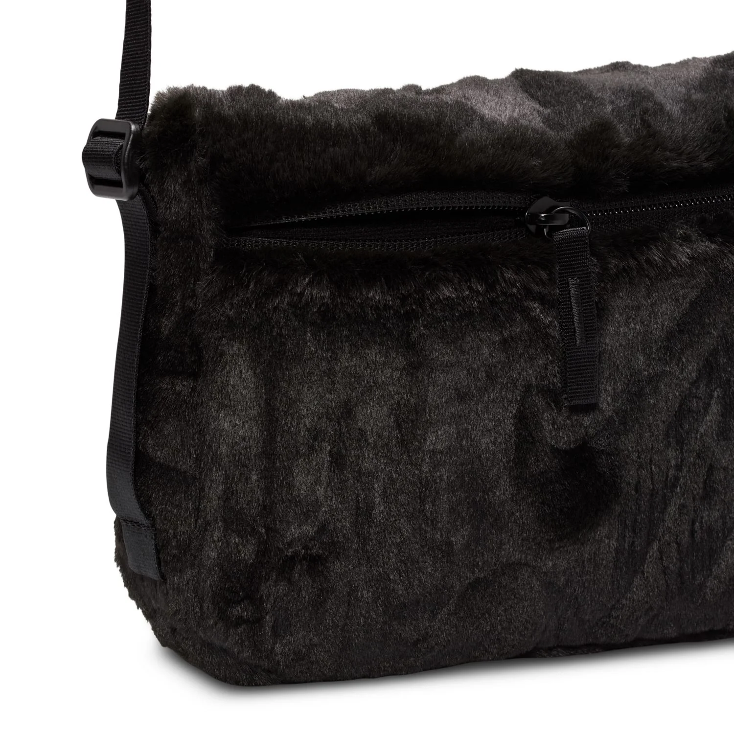Faux Fur Crossbody - 1L - Image 6