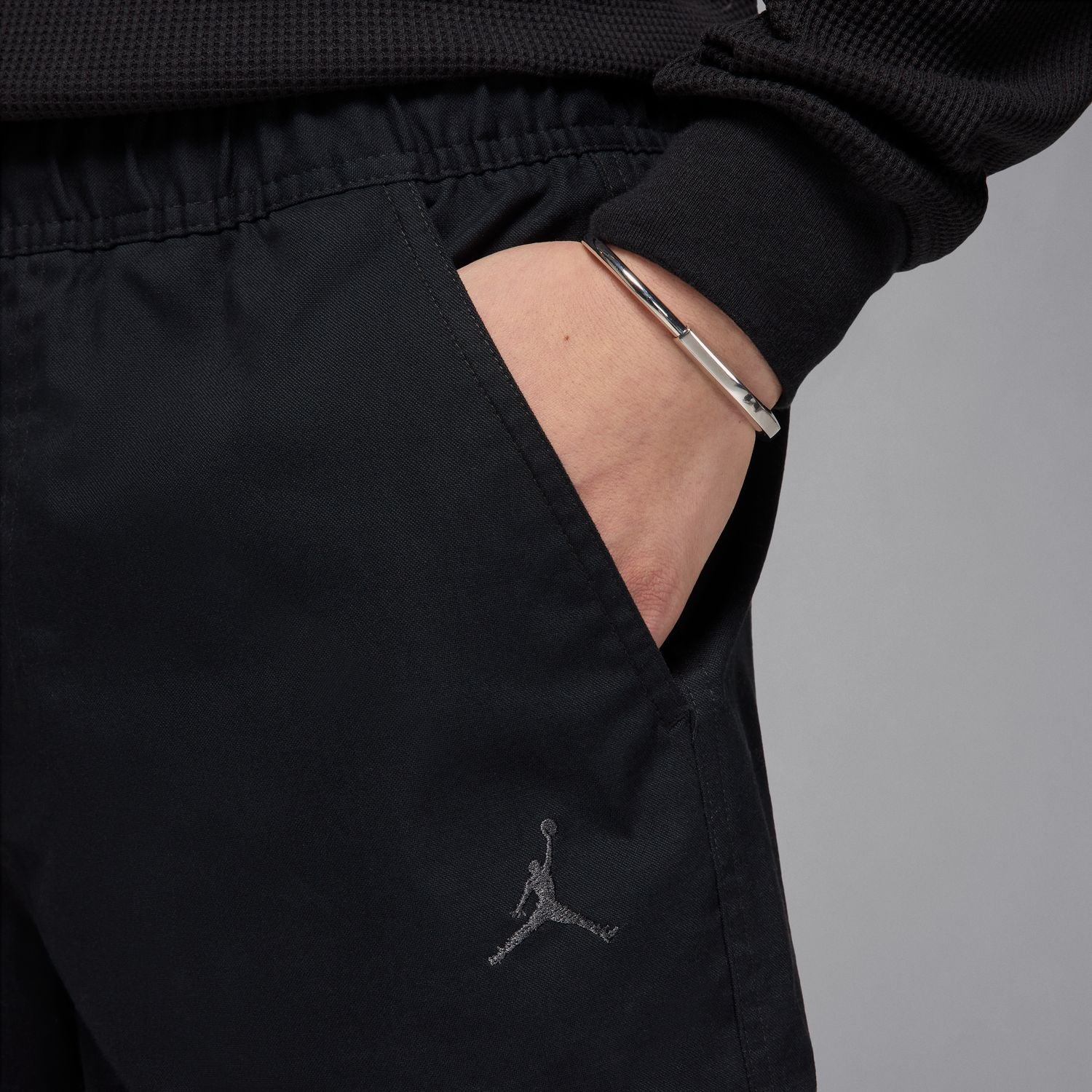 MJ Essential Woven Short - Mens - Image 5