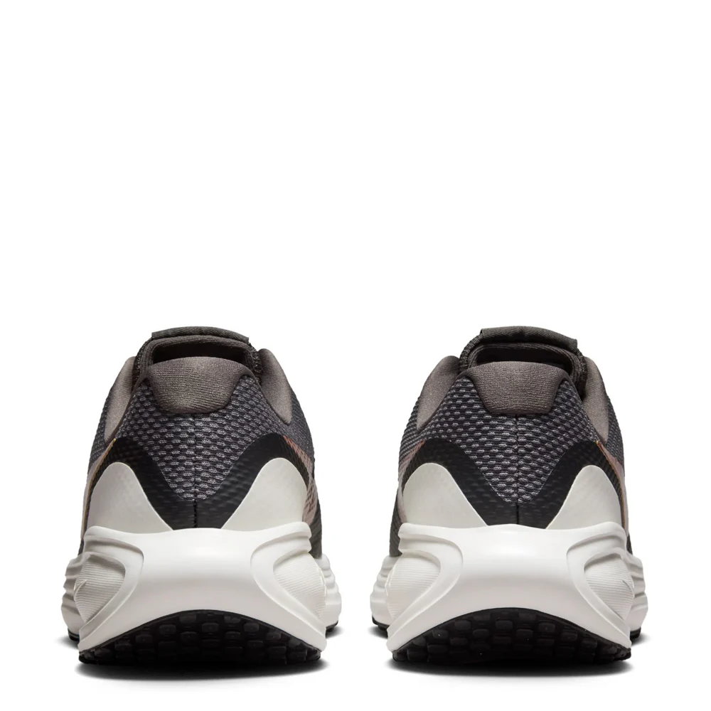 Revolution 8 - Womens - Image 5