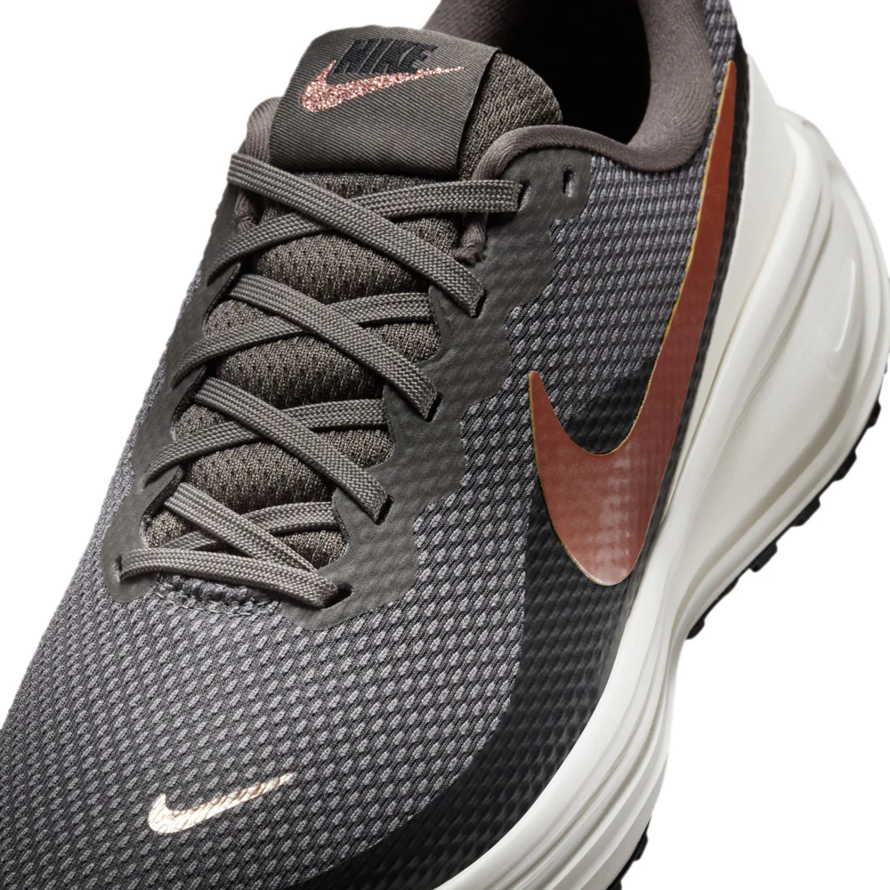 Revolution 8 - Womens - Image 6