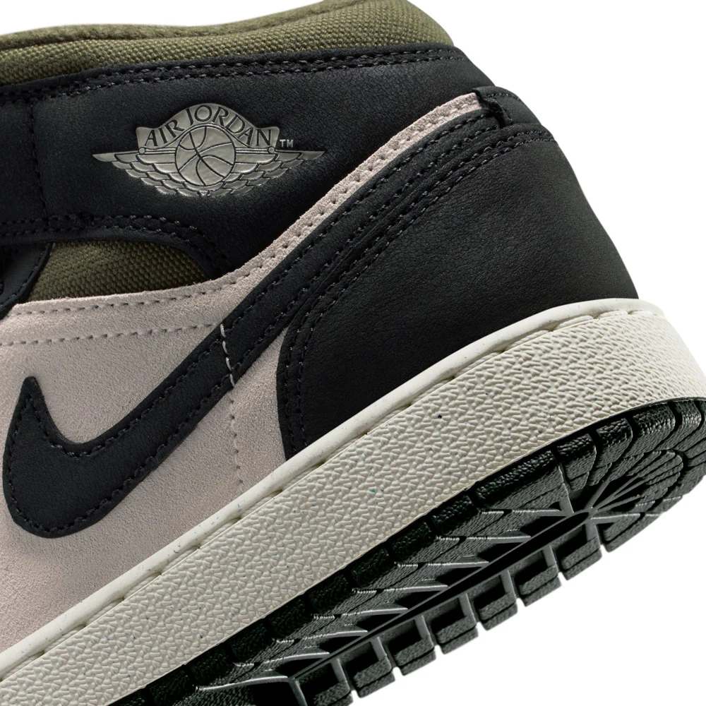 AJ 1 Mid -Youth - Image 7