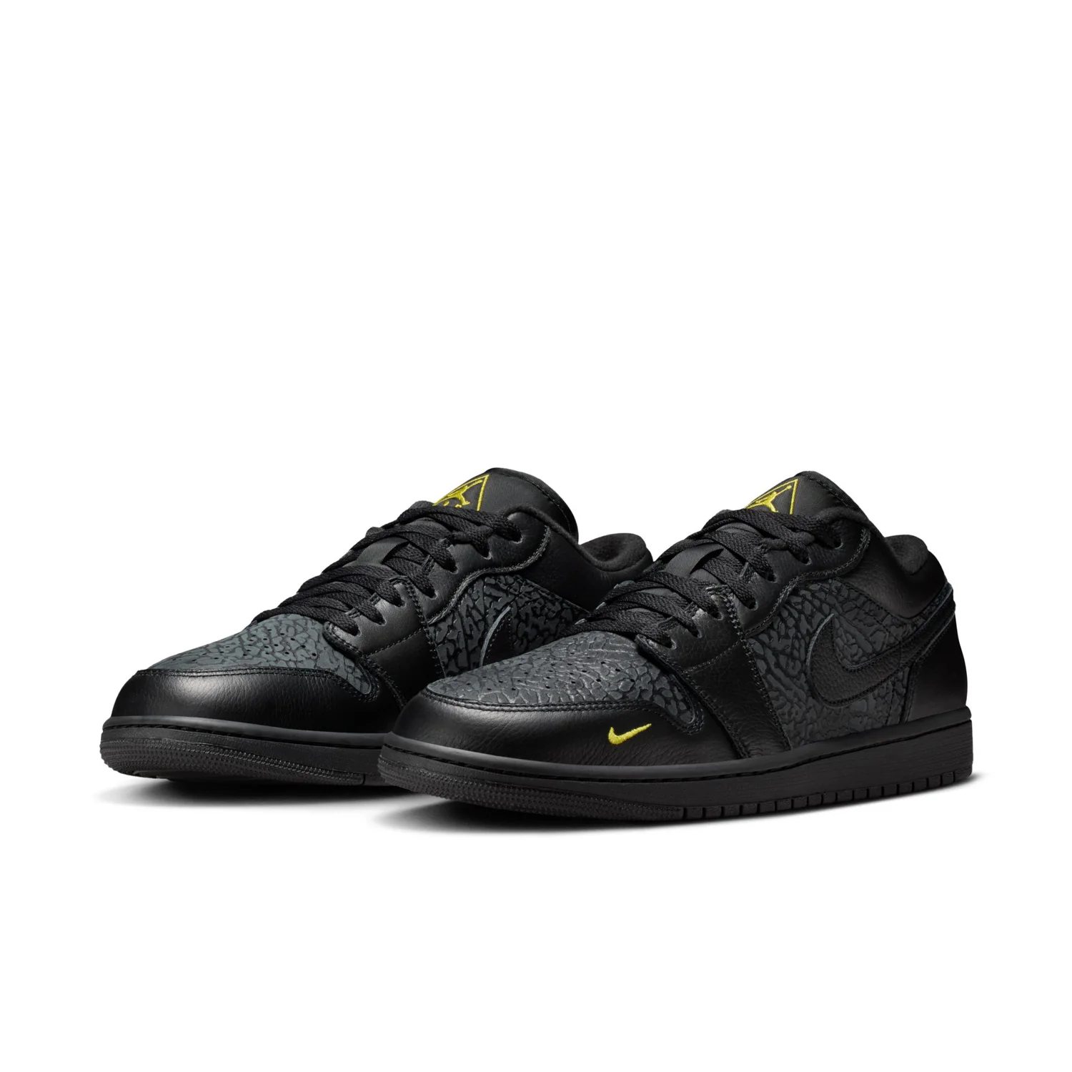 AJ 1 Low SE - Mens - Image 2