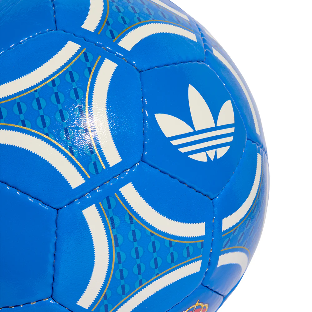 Real Madrid Club Trefoil Ball - Image 3