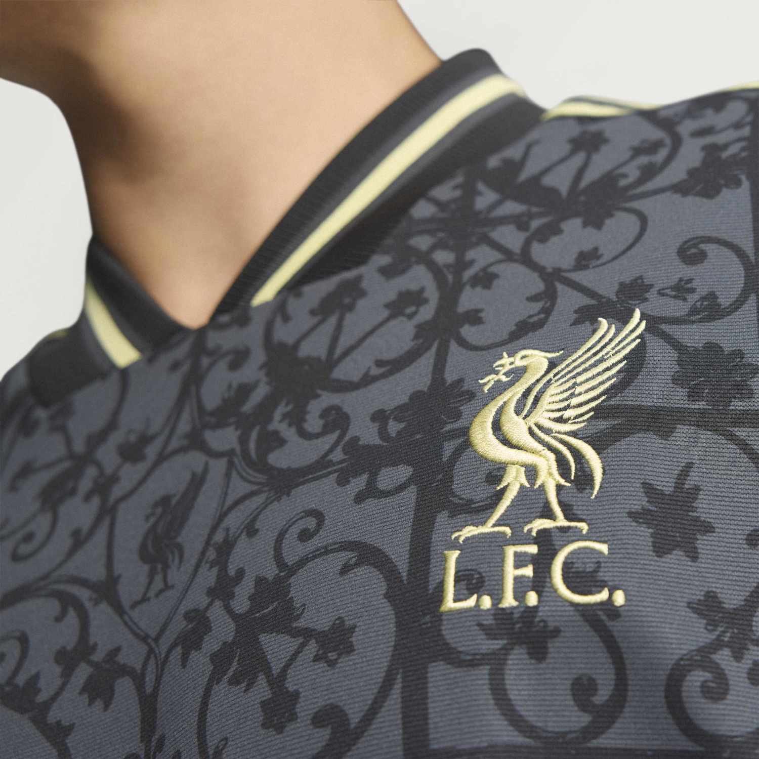 25/26 Liverpool Lifestyle Jersey -Mens - Image 6