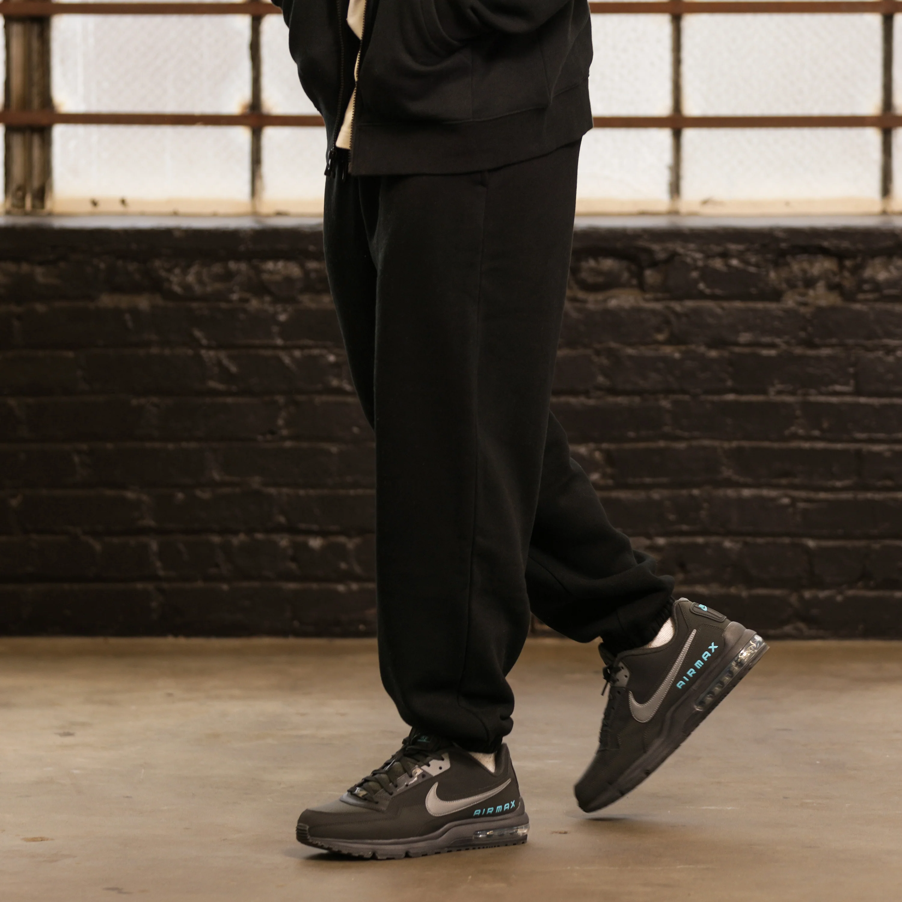 Classic Fleece Hometown Sweatpant - Mens - Image 4